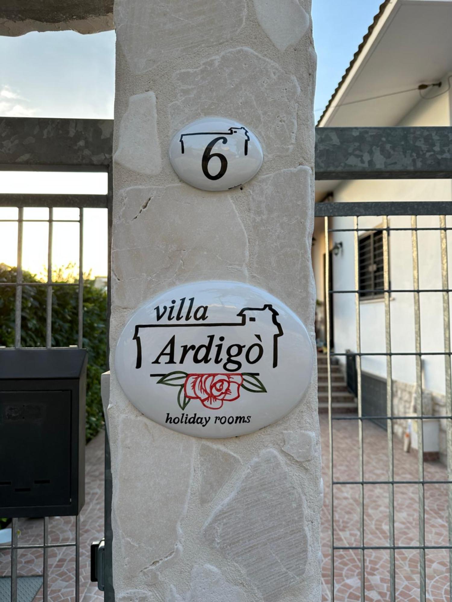 Villa Ardigo - Camera O Appartamento Bari Luaran gambar